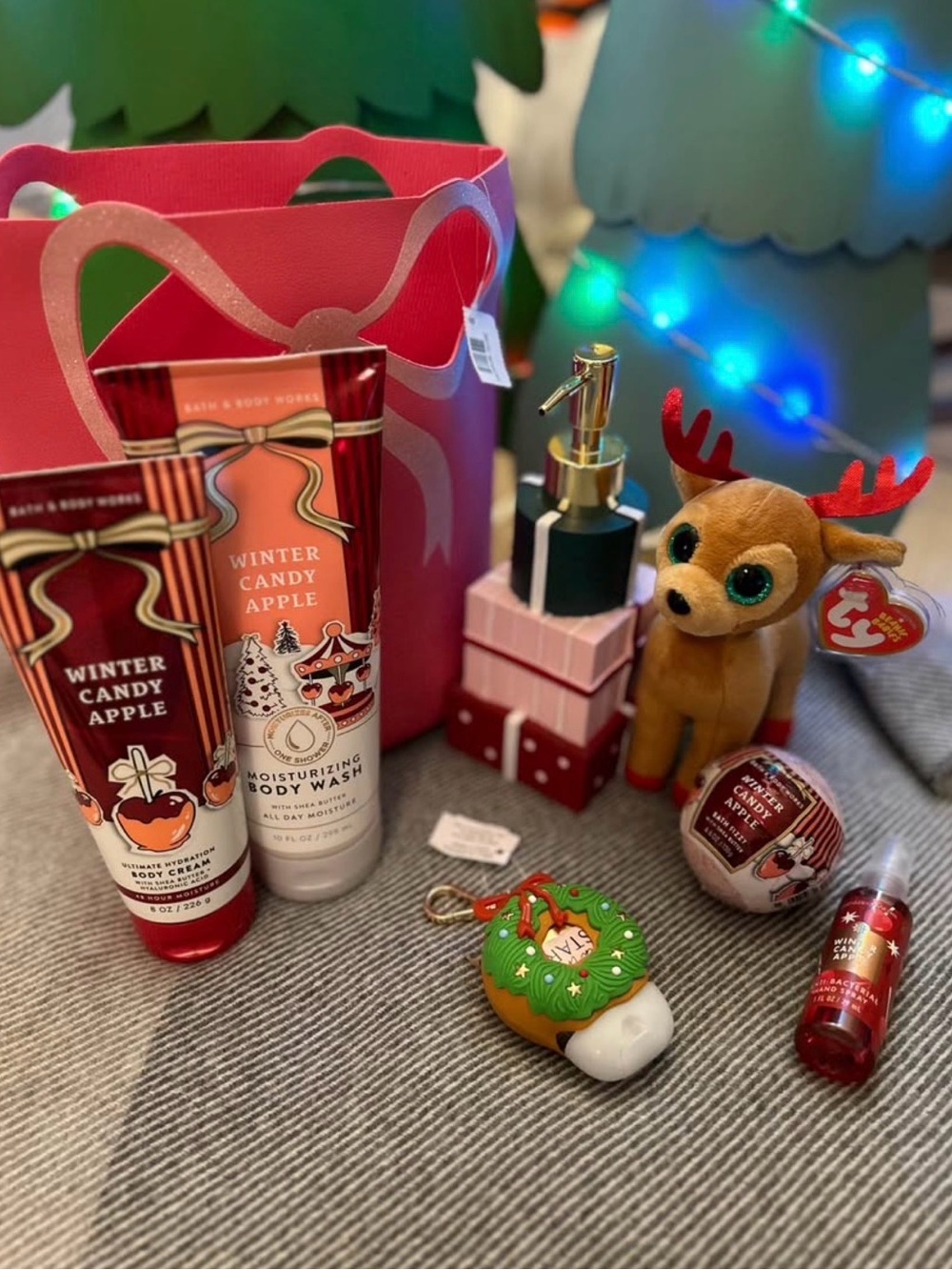 Bath & Body Works Winter Candy Apple Gift Set *NEW
